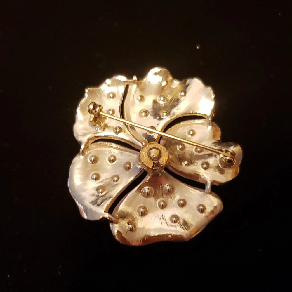 Purple flower brooch